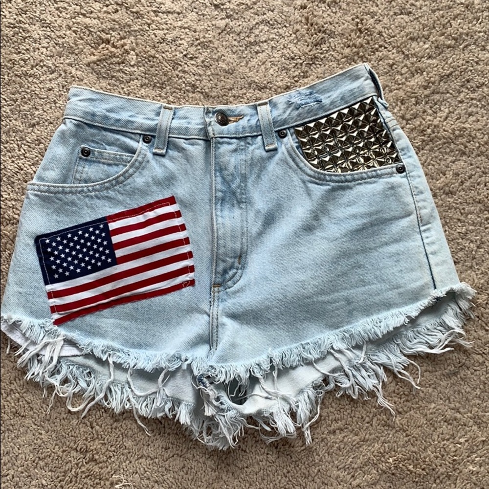 Lands End Size 4 Jean Shorts with embellishment